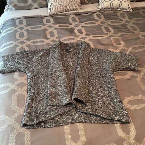 Women’s Oversized Cardigan Sweater - Picture 1 of 8